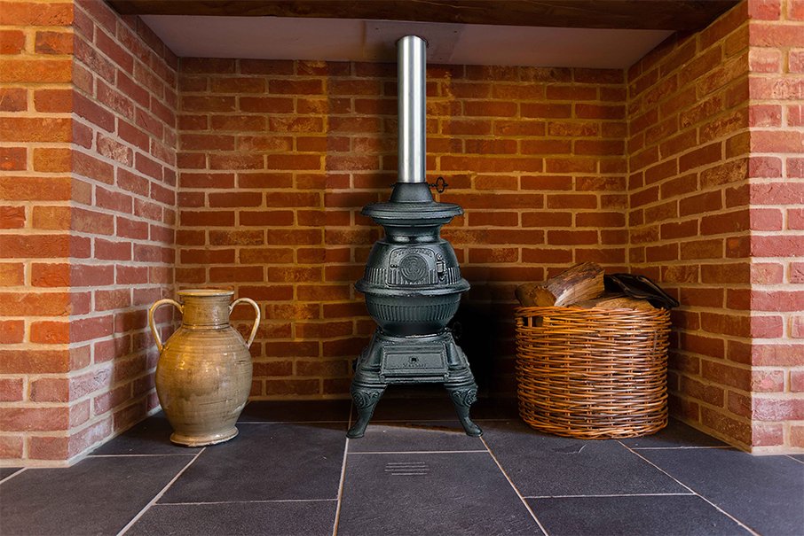 Masport Pittsburgh MKII Potbelly Stove - Traditional Cast Iron Wood Fire